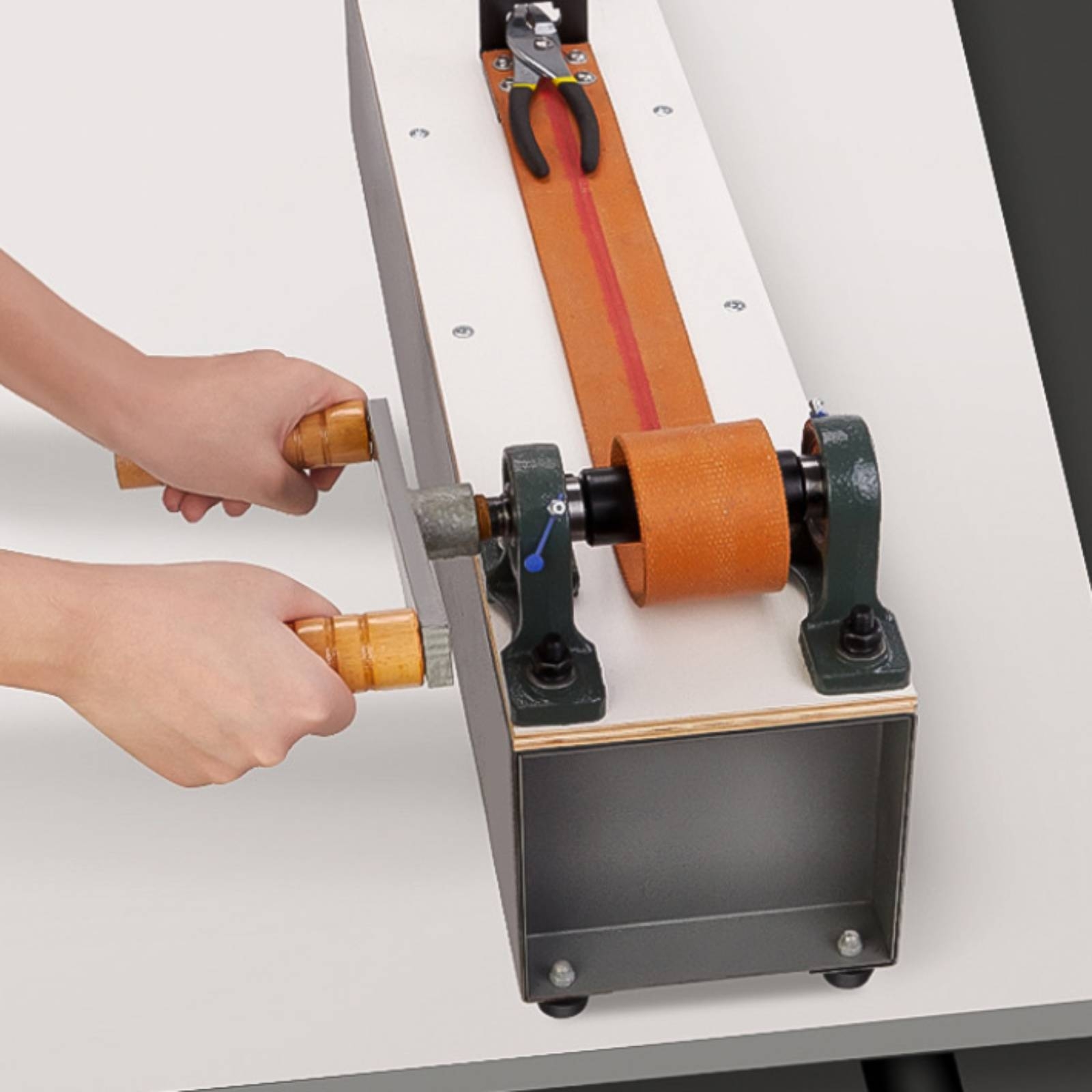 ワイヤー伸線機 コンパクト手動ワイヤー伸線機 ハンドクランク - Jewelry Making Wire のレビューと価格