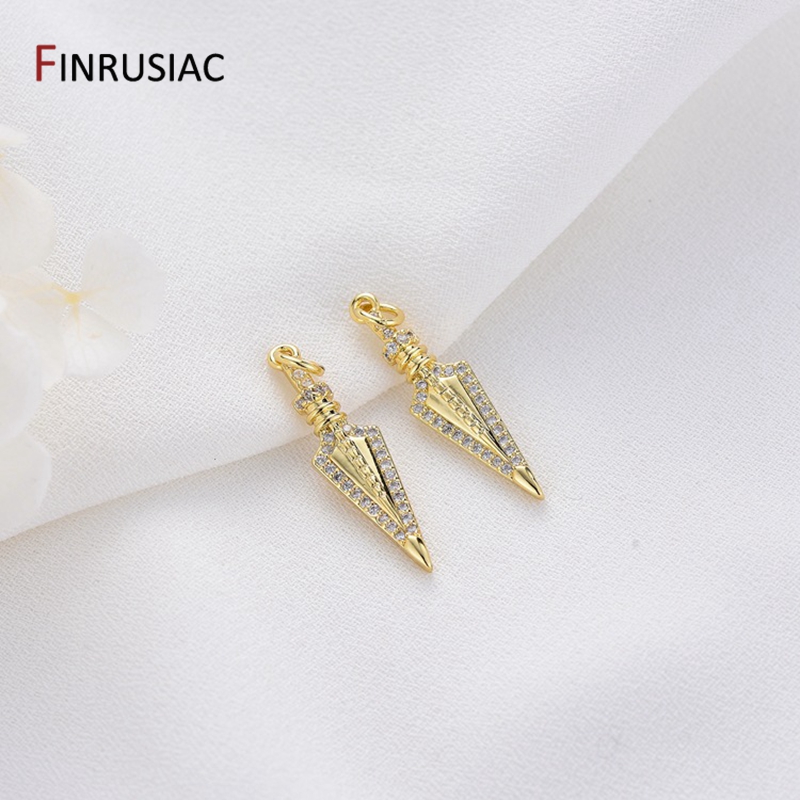 14K ゴールドメッキ真鍮クロス/ロンドン記念碑ペンダントジ - Jewelry Making London のレビューと価格
