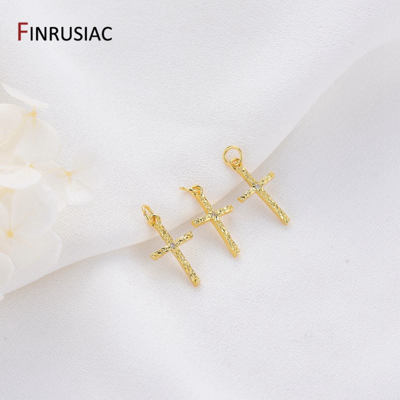 14K ゴールドメッキ真鍮クロス/ロンドン記念碑ペンダントジ - Jewelry Making London のレビューと価格